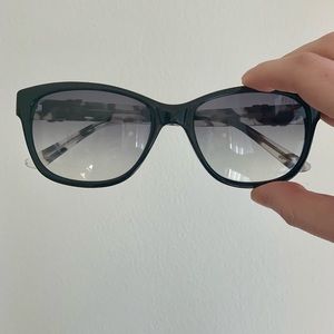NWOT Elle sunglasses